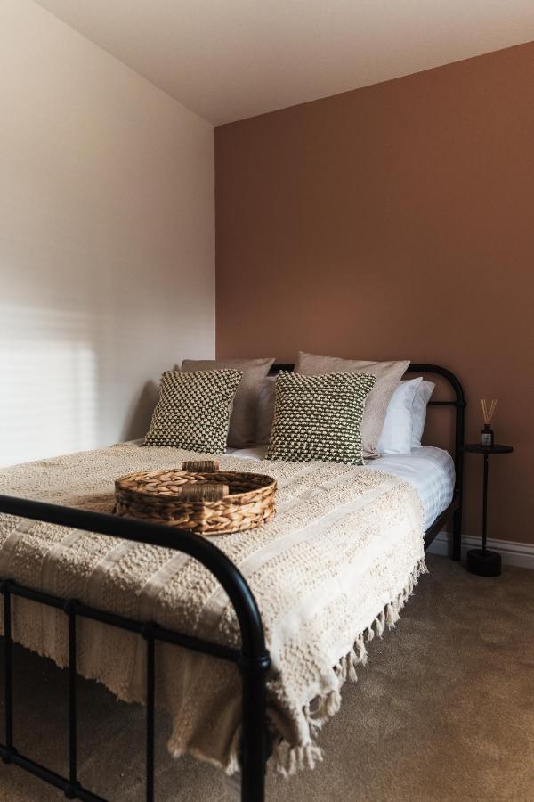 סומרטון Wych Cottage, Striking 2 Bed, Parking, Ground Floor Flat - Step Free מראה חיצוני תמונה